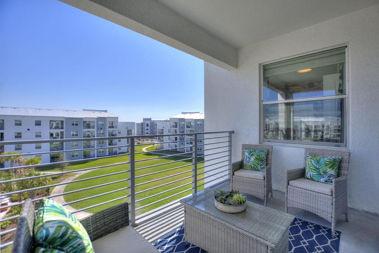 Duck House At Storey By Shine #992 Apts Apartment